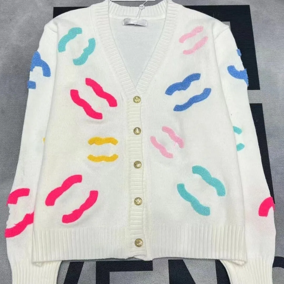 Designer Sweater For Womens Luxury Pullover Popular Autumn Winter Long Sleeve Woman Cardigan Logo Embroidery Ladies Coat Knitwear Lady Jacket Tops 2 Colors gift