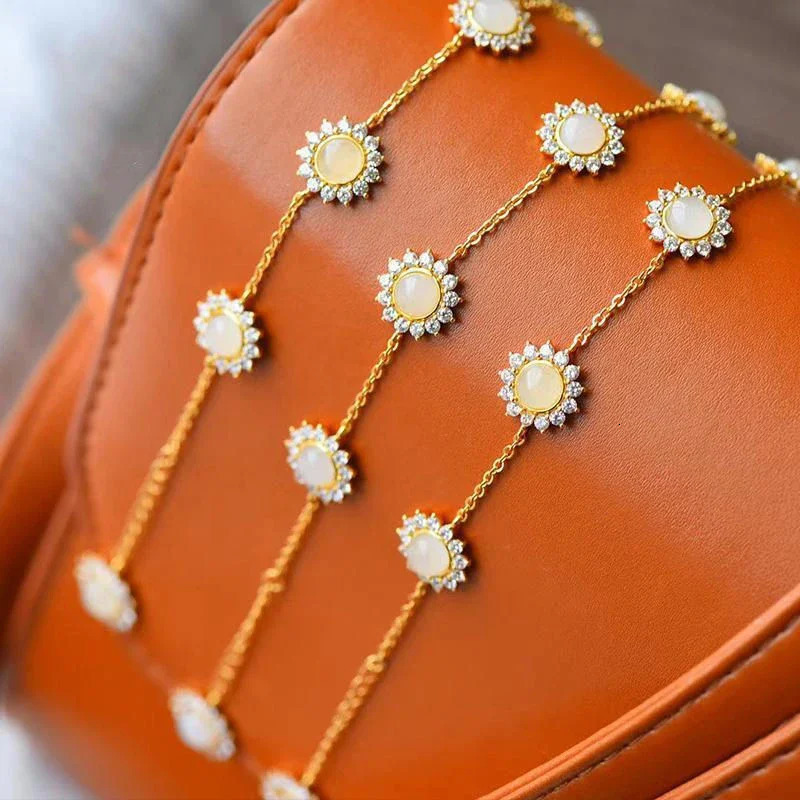 Inspired of silver natural Hetian chalcedony daisy sunflower bracelet suitable for womens elegant fresh and exquisite bracelet jewelry 250102
