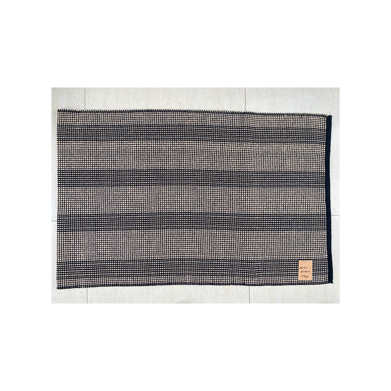 Elegant Handmade Cotton Floor Mat - Solid Design & Superior Moisture-Wicking Properties