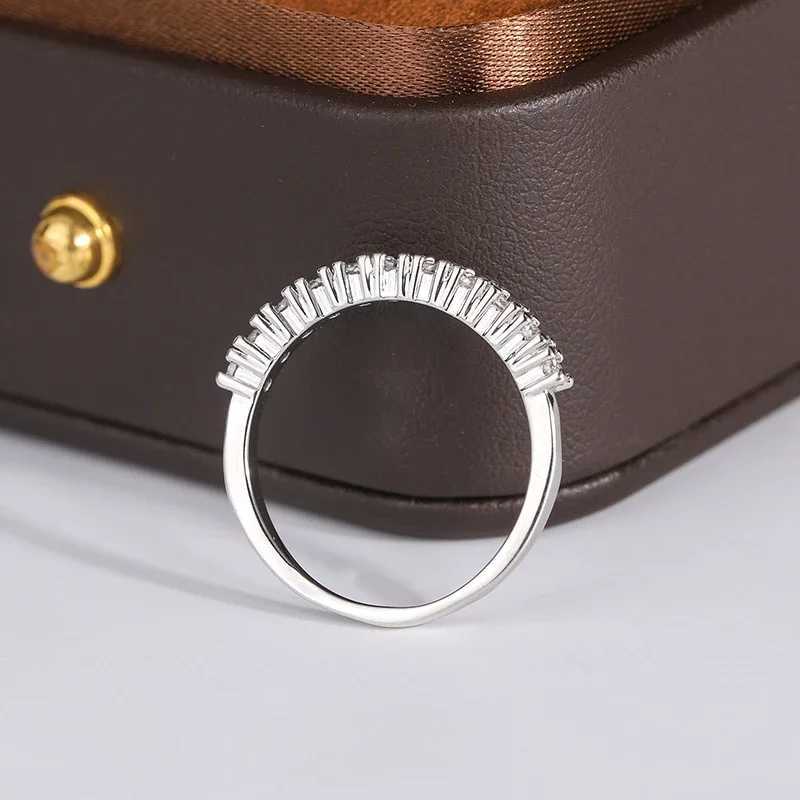 925 Silver Plated Ring for Women Simple Shiny AAAA Zircon Ring Fashion Silver Jewelry Anniversary Gift Bridal RingXJ250514