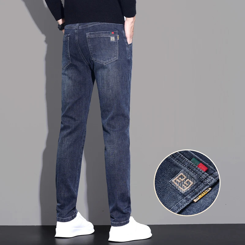 Blue velvet jeans autumn and winter item slim fit small foot elastic mens upper body stylish casual denim pants large size 241230
