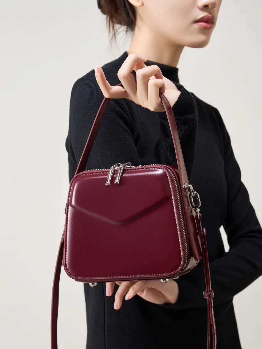 New Women s Designer Commuter Bag Portable Genuine Leather Daily Women s Shoulder Bag Trendy Crossbody Bag bag