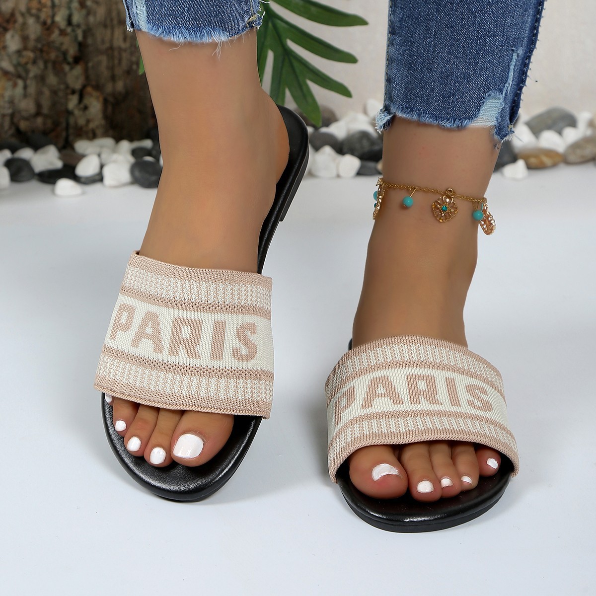 Free shipping 2025 new Slippers designer sandals womans ladies sliders Flat bottomed open toed slippers Platform woman outdoor Shoes 36-44