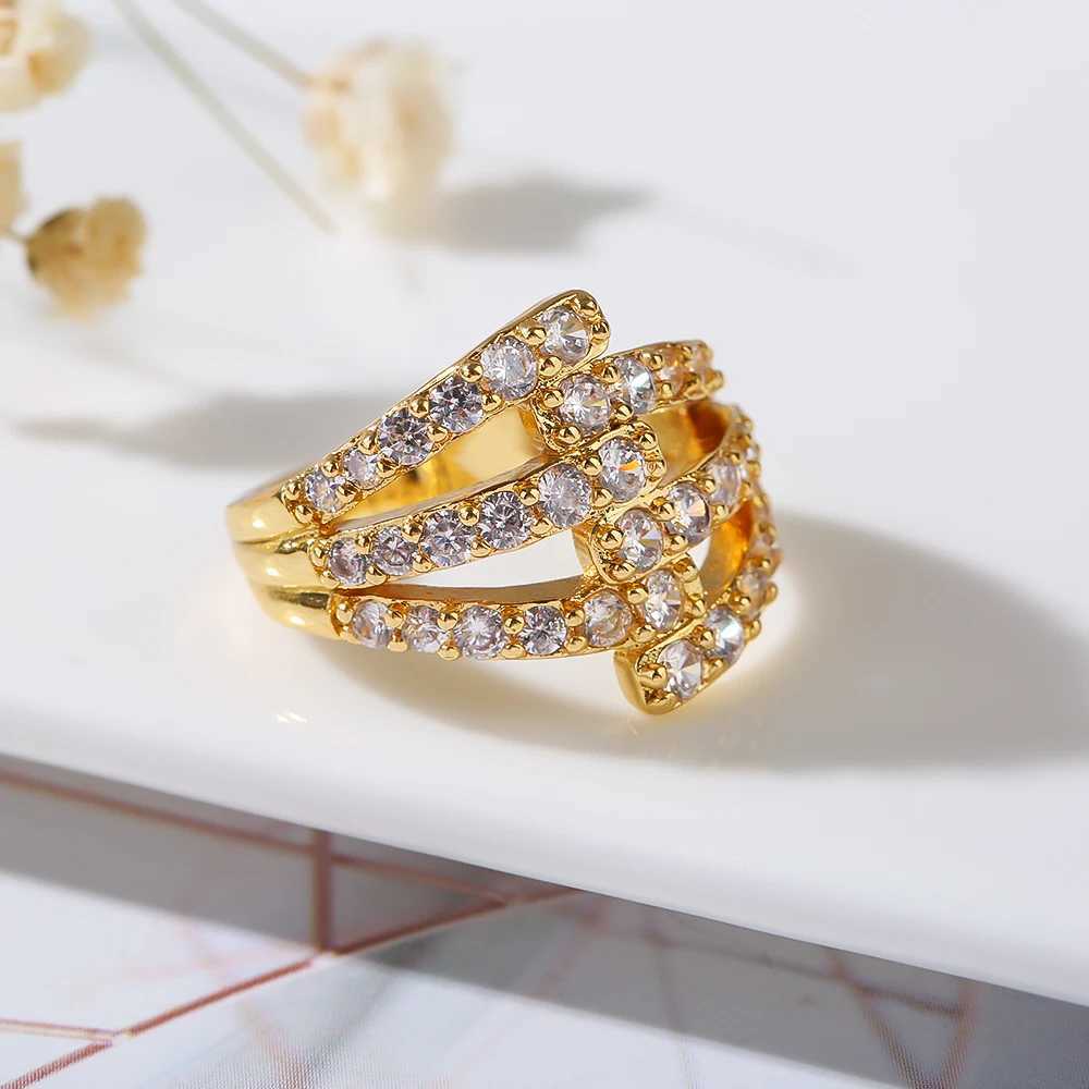 StyIe Temperament Three Iayer FuII Diamond PIating Micro InIay Design Advanced IrreguIar Fashion Iadies High QuaIity RingXJ250104