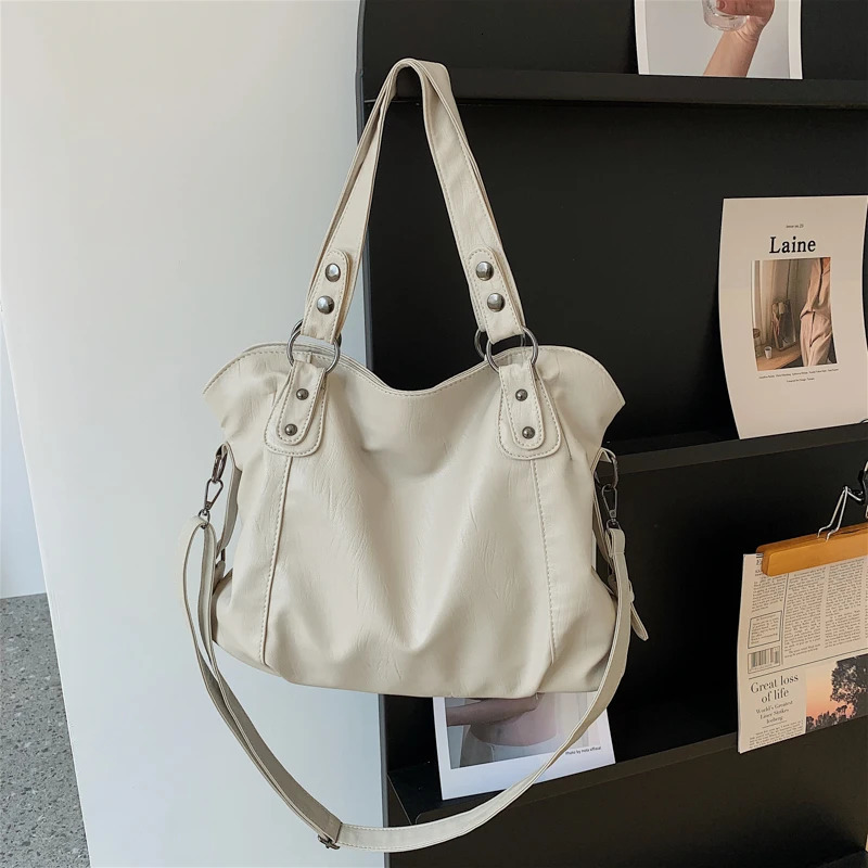 LEFTSIDE large Black Shoulder Bags for Women Large Capacity Shopping Bag Solid Color Zipper Leather Bag Lady Travel Tote Handbag 250102