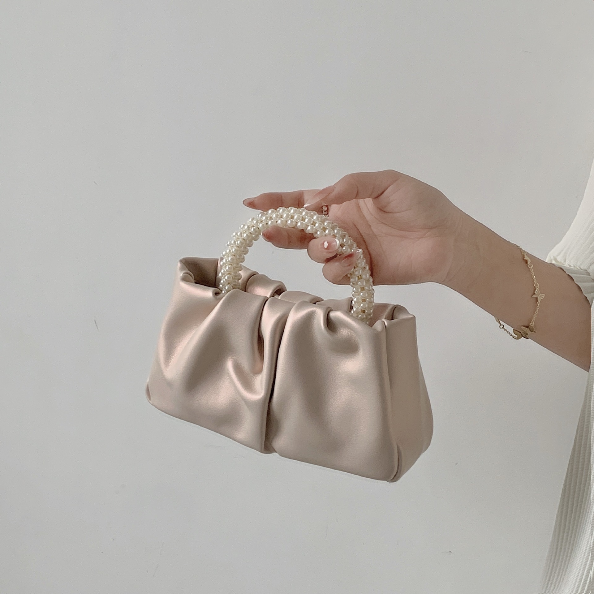 New Sweet Girl Cute Pearl Handbag, Women's Single Shoulder Versatile Phone Small Bag, Wrinkled Crossbody Cloud Bag