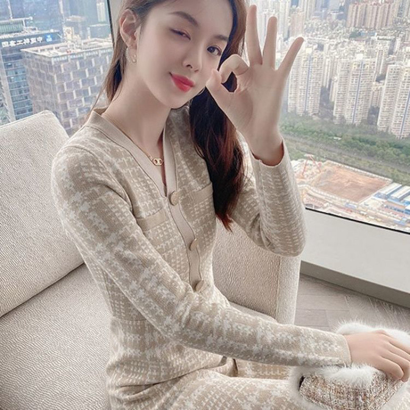 F665770 long sweater dress 2025 new autumn and winter plaid knitted dress female inner wear French bottoming skirt