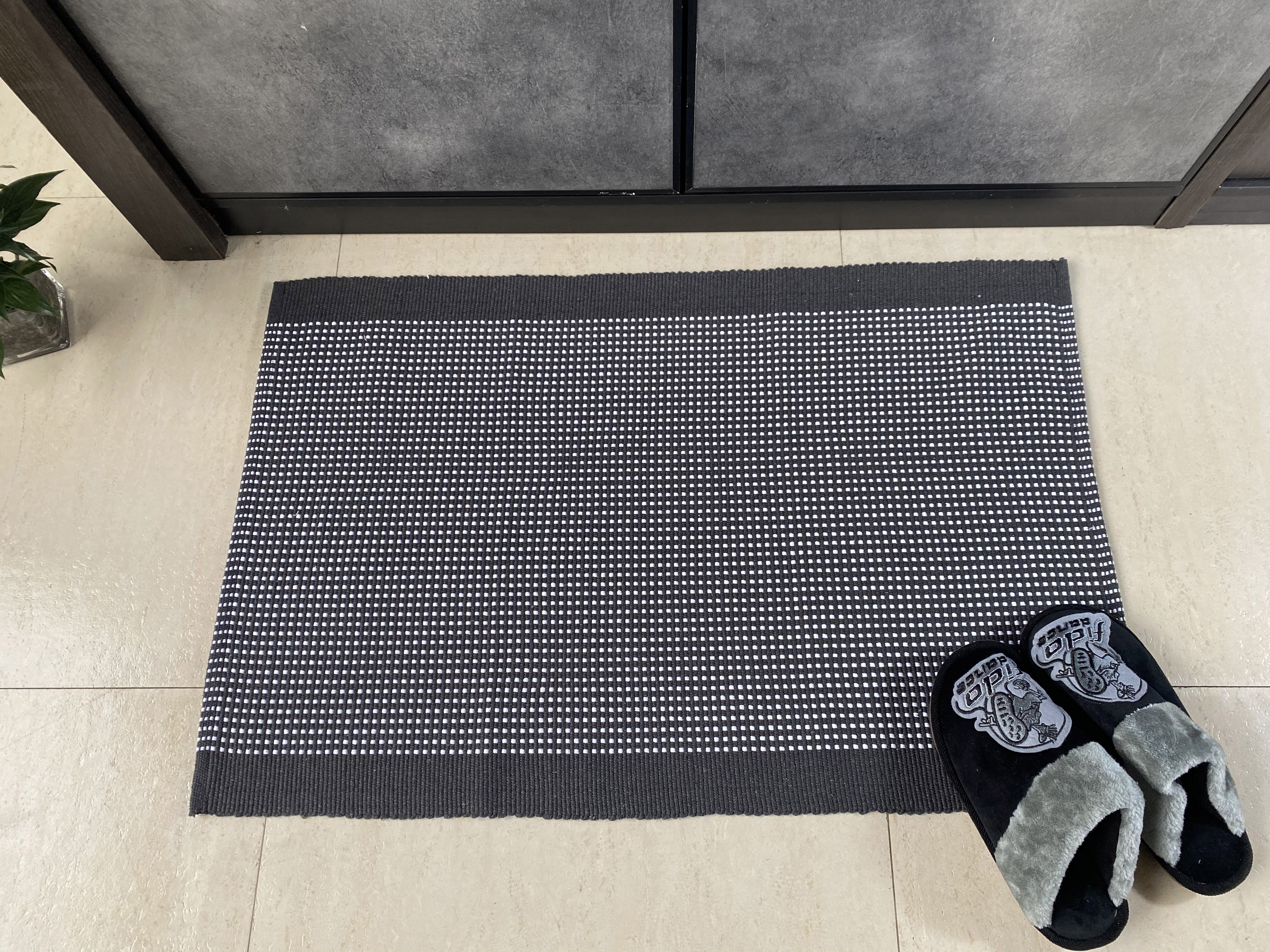 Vibrantly Colored Handmade Cotton Carpets Enhance Your Interior Aesthetics