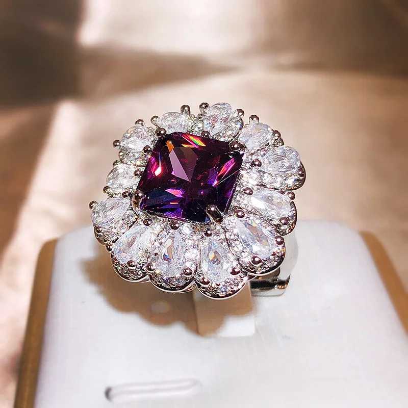 Radiant High Quality Colourl Ladies Ring Luxury Full Diamond 925 Sterling Silver Ladies Hot Selling Jewelry Party AccoriesXJ250104
