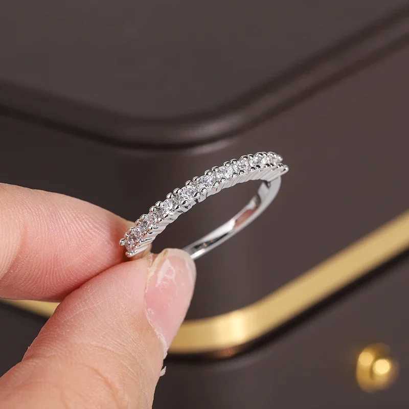 925 Silver Plated Ring for Women Simple Shiny AAAA Zircon Ring Fashion Silver Jewelry Anniversary Gift Bridal RingXJ250514