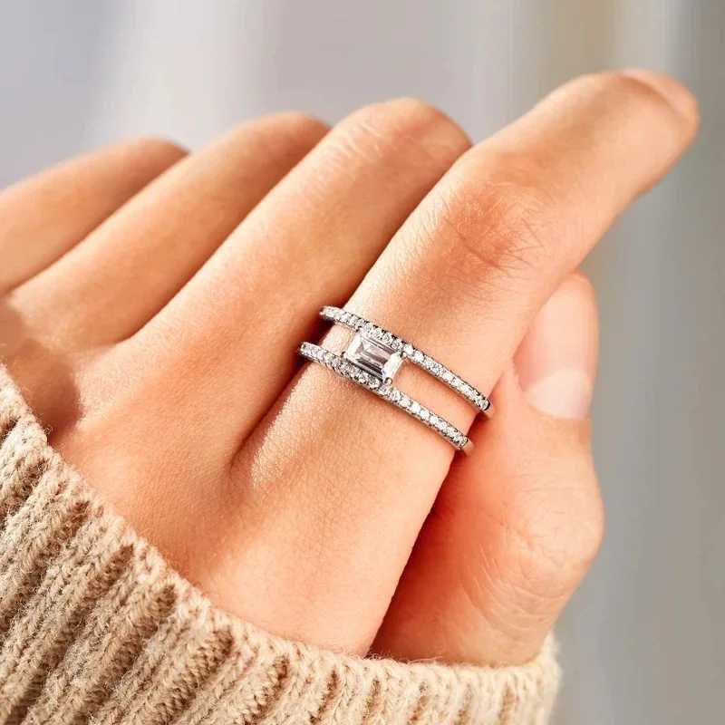 Huitan Double Layer Design Women Rings Inlaid Geometric Cubic Zirconia Simple Stylish Female Finger-rings Luxury Tren JewelryXJ250104