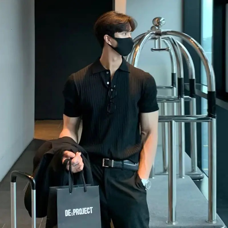 Elegant and fashionable Harajuku slim fit Ropa Hombre loose casual full matching T-shirt with solid buttons and a short sleeved polo shirt 241230