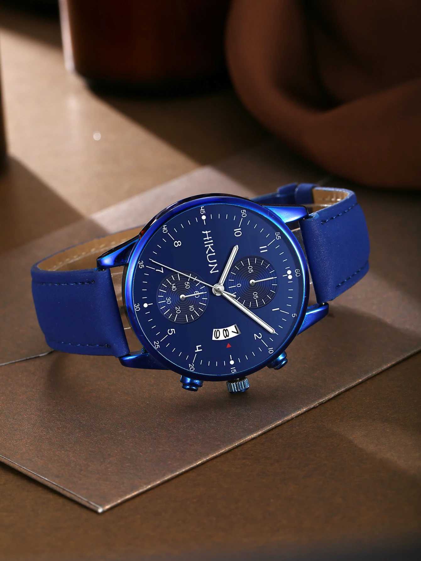 Black classic quartz mens dial fashionable round quartz simple casual sports leather W250104
