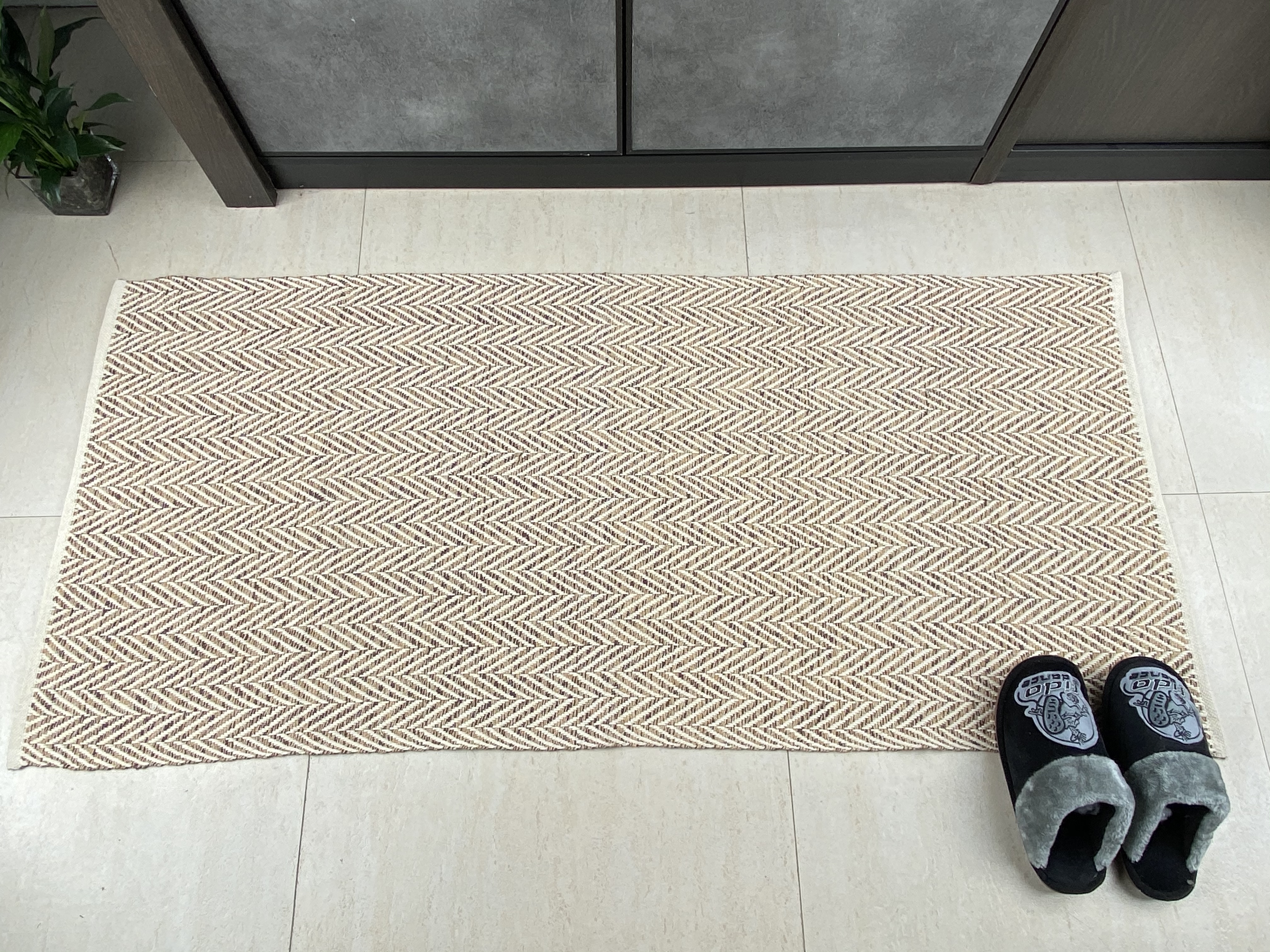 Elegant Handmade Cotton Floor Mat Strong Structure and Superior Moisture Absorption for Contemporary Interiors