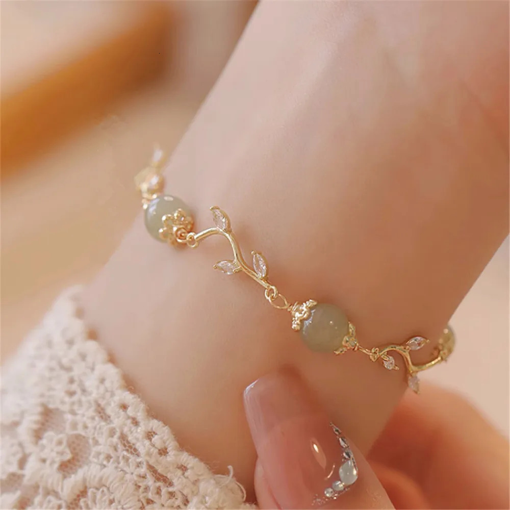 Natural an Jade Adjustable Womens Bracelet Willow Accessories Versatile Womens Exquisite Jewelry Romantic Girlfriend Gift 250102