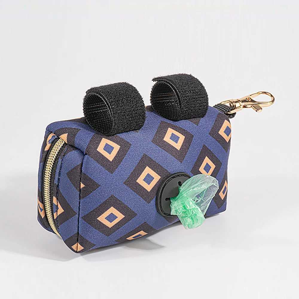 Portable Cat Dog Poop Bags Pet Waste Garbage Bags Outdoor Carrier Holder Dispenser Clean Pick Up Tools Pet AccessoriesXJ250104