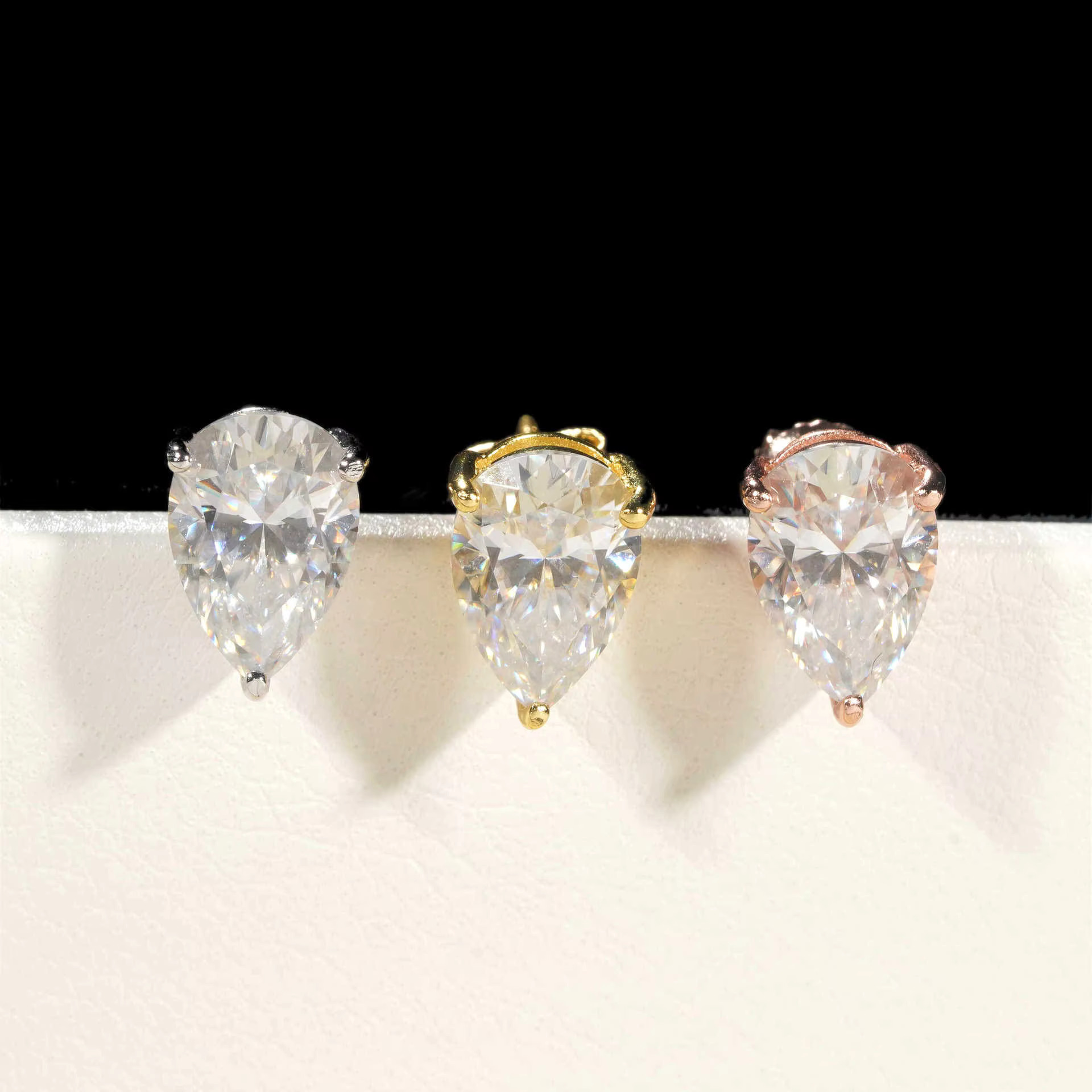 jewelry lady gift 14K gold pear cut moissanite Stud earrings