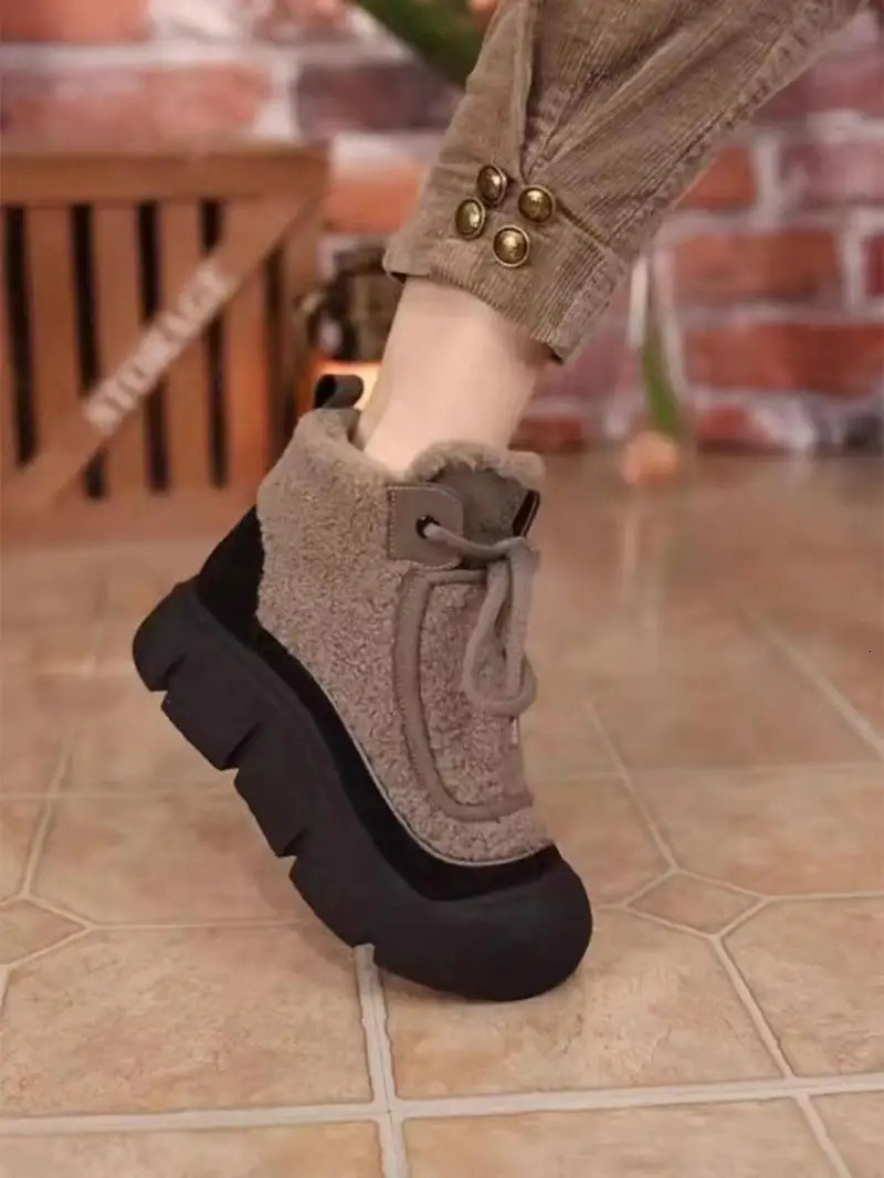Winter Woman Shoes High Top Sneakers for Winter 2024 Velvet Fur Warm Padded Shoes Female Ankle Snow Boots 250103
