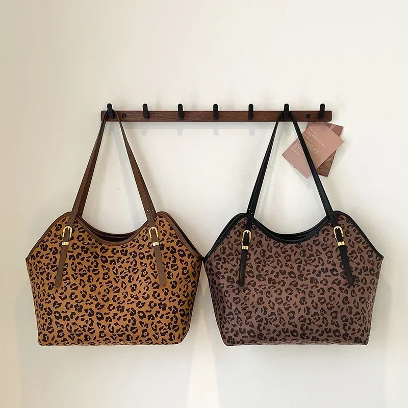 PU Stitching Womens Tote Bag Leopard Pattern Zipper Fashion Shoulder Bag Large Capacity Simple Handbag 250102