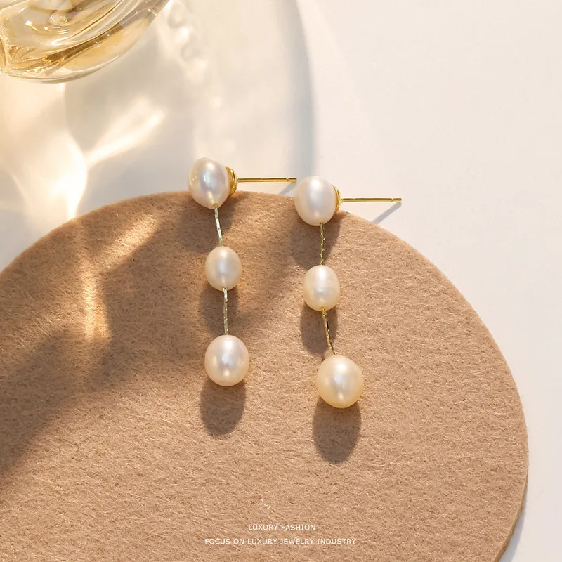 Women Advanced Mosquito Coil Ear Clip with Long Tassel Natural Freshwater Pearl Piercing Earrings Fashionable Protective Jewelry 250103
