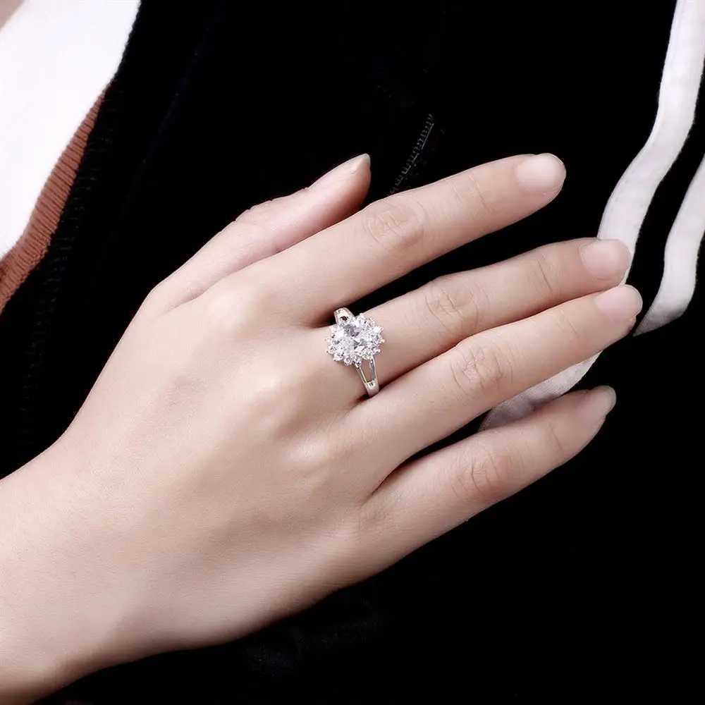 Popular brands 925 Sterling Silver crystal flower moissanite diamond Rings For Women Fashion Wedding Party Gifts JewelryXJ250104