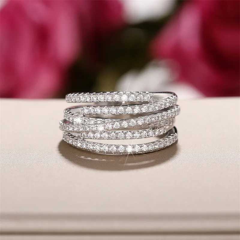 925 Sterling Silver Fashion Multi-Layered Cross Finger Ring Jewelry Dazzling CZ Stone Daily Wear Statement Rings for WomenXJ250104