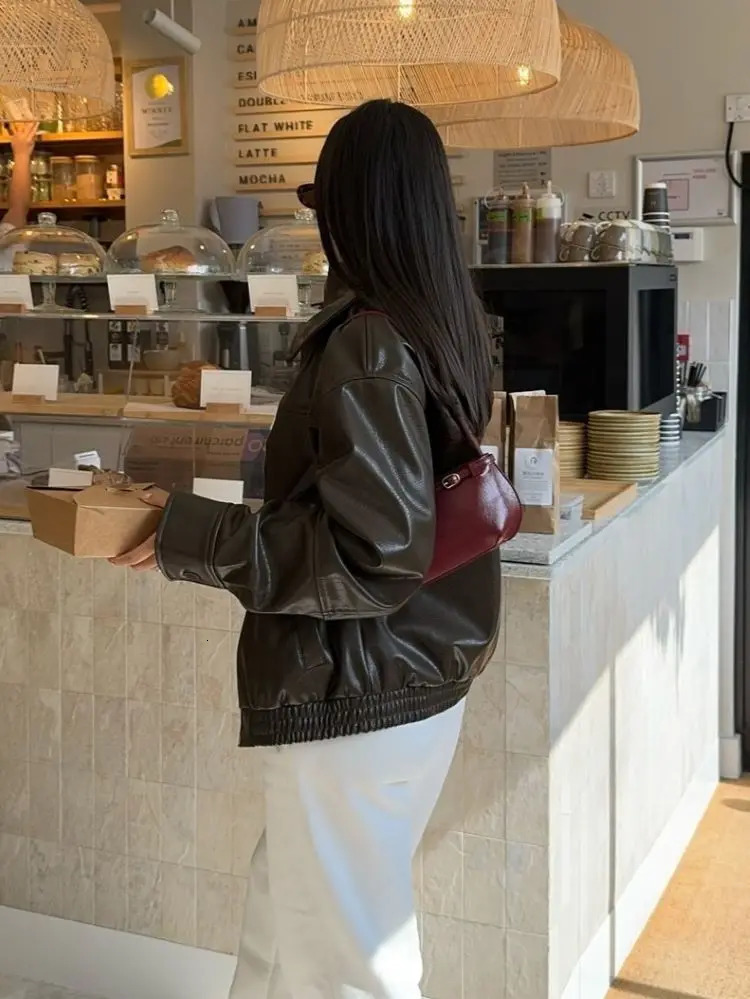 Retro Brown Lapel Womens Pilot Jackets Fashion Loose Long Sleeved Zipper Pocket Coat Versatile Commuting Ladies Streetwear 241224