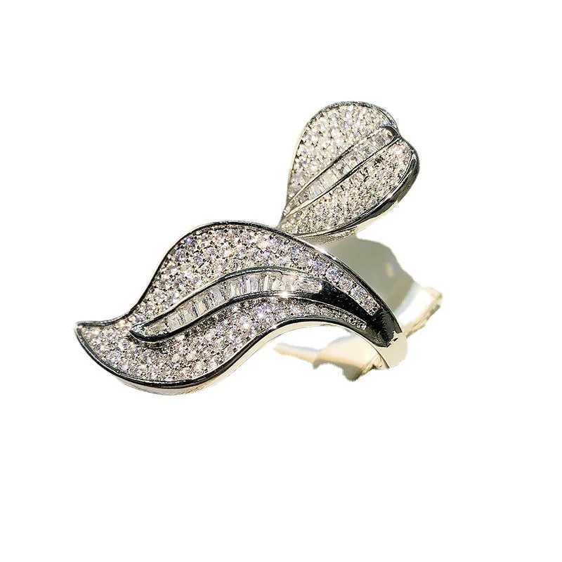 925 Silver Exaggerated Micro-set Zircon Ring Temperament Large Willow Full Diamond Ring Female Party Wedding Jewelry GiftXJ250104