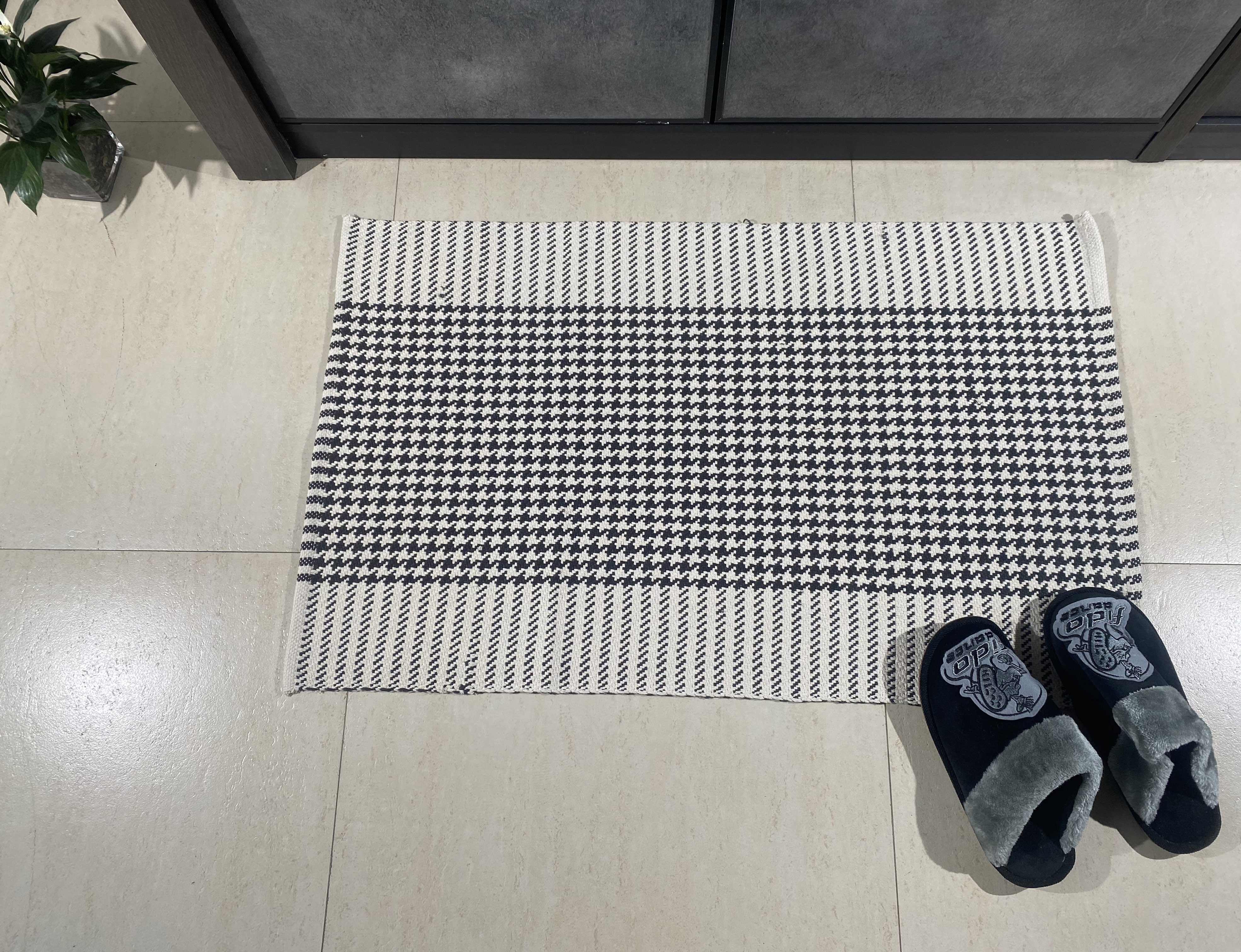 Robust Colored Cotton Area Rug - Versatile and Well-Made Flooring Solution