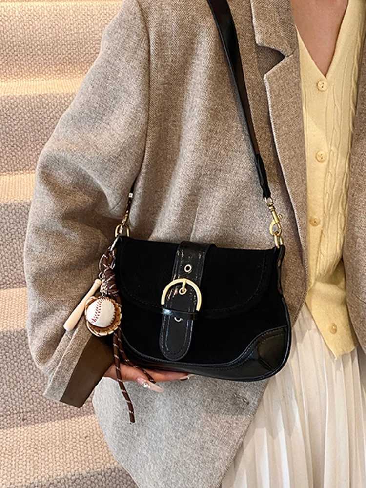 Frosted Wen Shoder Bag 2024 New Niche Design Flap Crossbody Bags Winter Lady Cmuter Handbags and Purse Y240102