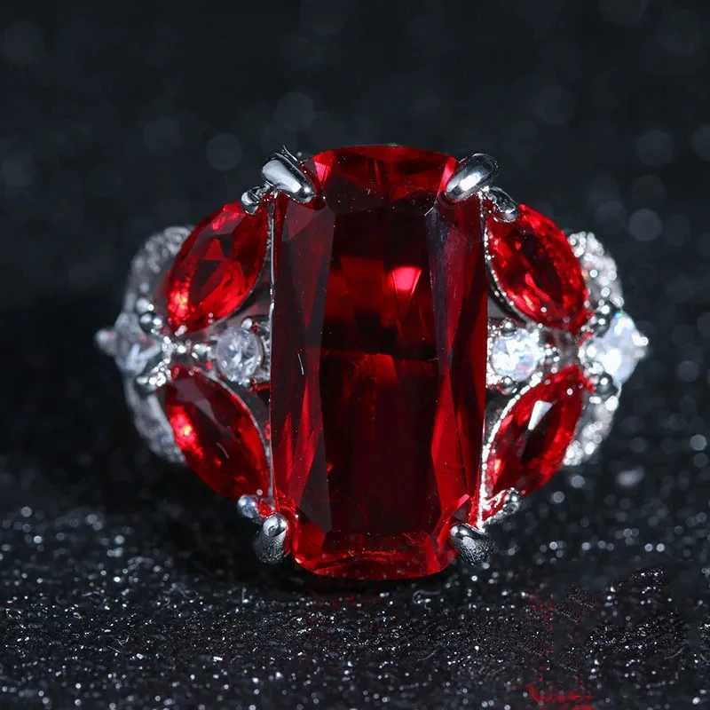 Fashion Female Real 925 Sterling Silver Jewelry Ring Have Stamp AAA Big Red CZ Stone Wedding Rings for Women PartyXJ250104