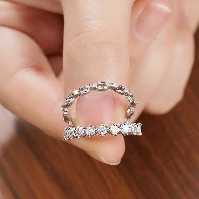 Huitan Modern Fashion Womens Set Rings Chain Design Round Cubic Zirconia 2Pcs Rings Luxury Tren Female Jewelry Drop ShippingXJ250104