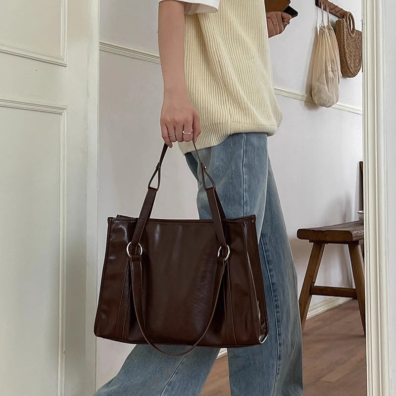 Simple Vintage Tote Bags High-capacity All Match Square Shoulder Underarm Bag Fashion Grunge Y2K Womens Handbags 250102