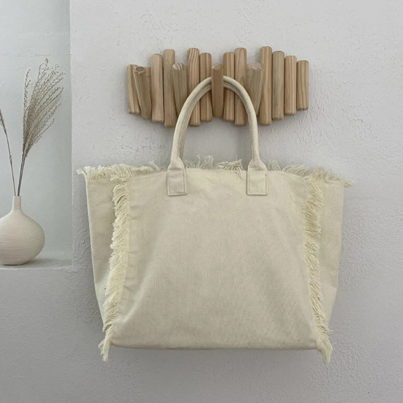 Canvas Tote Bag Large Capacity Handbags For Women Fashion Purse Tassel Simple Shopping Shoulder Bags 250102