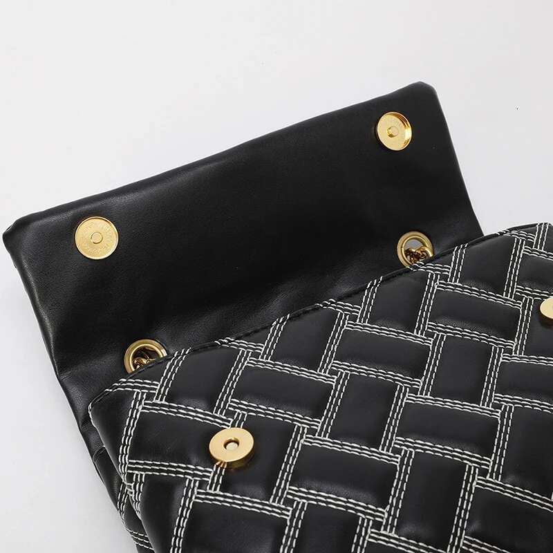 2025 Latest Fashion Women's Square Shoulder Fashion Chain Bag Women's Designer Handbag Simple and Elegant Shoulder Bag