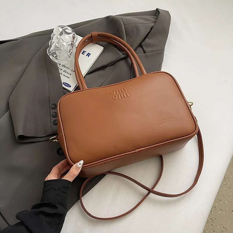 Retro large capacity women s autumn new work commuting designer handbag pillow women s single shoulder crossbody bag bag