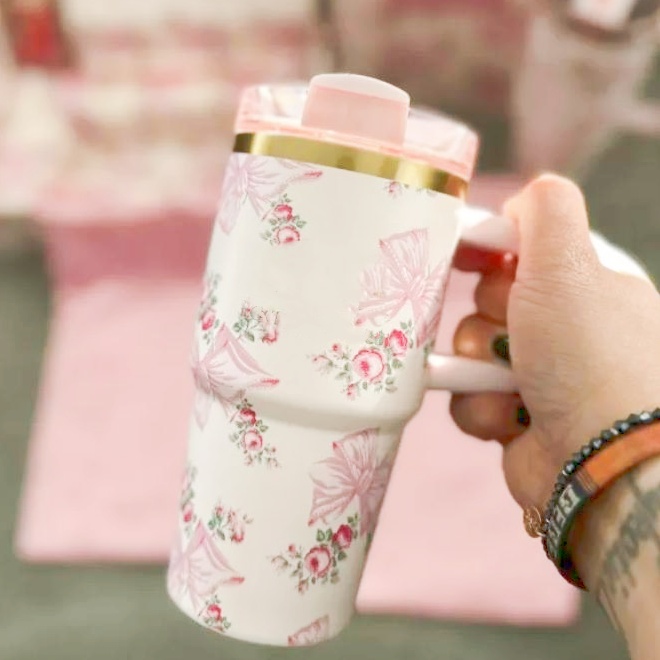 US Stock 14oz TUMBLERs love shack fancy Christmas Limited Mugs With Bow Topper Stainless Steel Target Sweet Pink Hearts Gift Cups For Valentine's