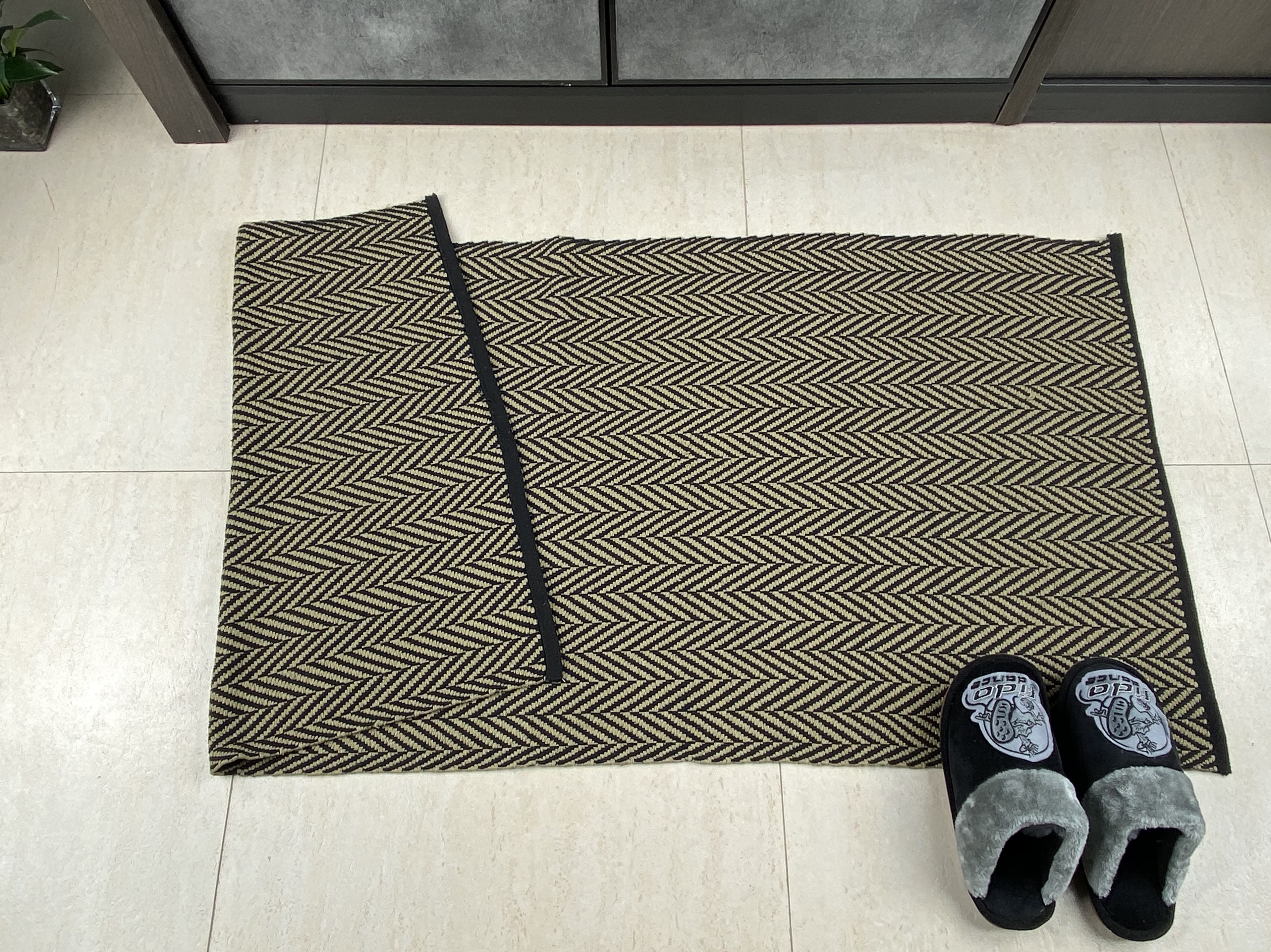 Stylish Handmade Cotton Rugs Featuring Solid Build and Advanced Moisture Wicking Technology for Elegant Environments