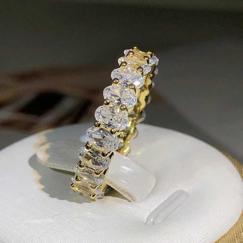 Luxury Charming Oval Crystal Engagement Promise Rings for Women 925 Sterling Silver Jewelry Shiny CZ Zircon Wedding RingXJ250104