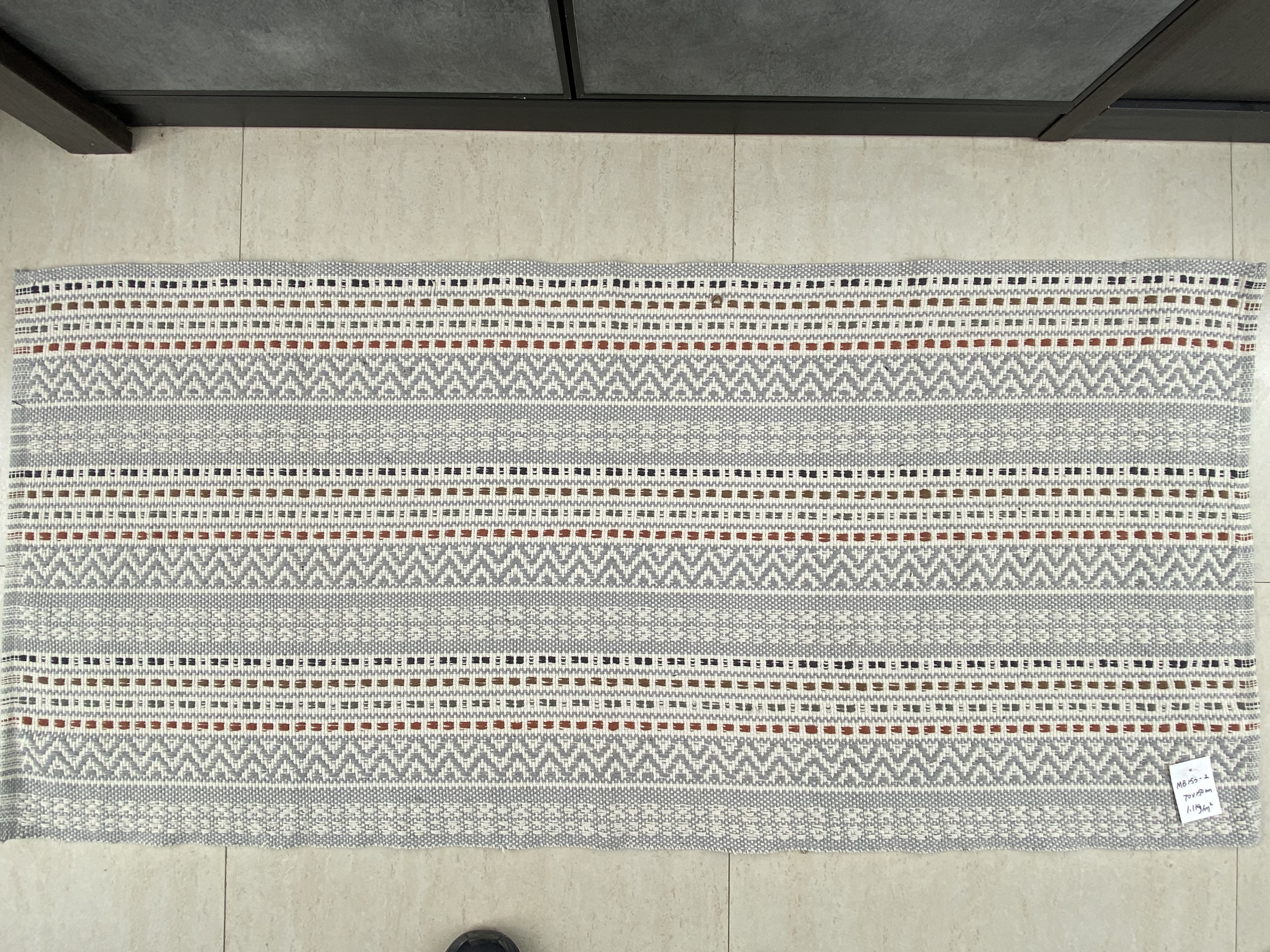 Elegant Handmade Cotton Carpet Perfect Blend of Functionality and Aesthetics for Stylish Homes