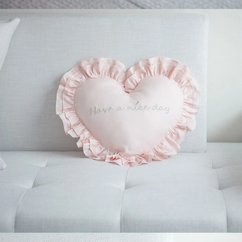 Lovely Nordic Pink Heart Cushion Pillow Baby Girl Room Decoration Cotton Covered Ruffle Pillow Kids Room Baby Shower Gifts 250103
