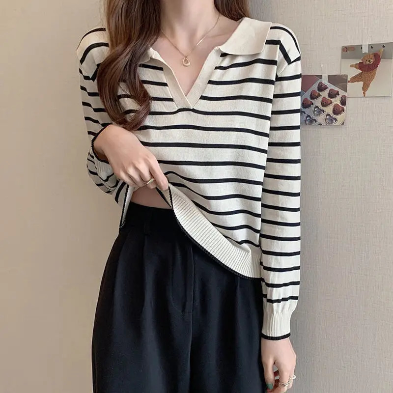 Korean Simple Loose Long Sleeve Knitted Polo Shirt for Women with Collar Panel Splicing Work Feels Ultra Thin Versatile V-neck Top 250103