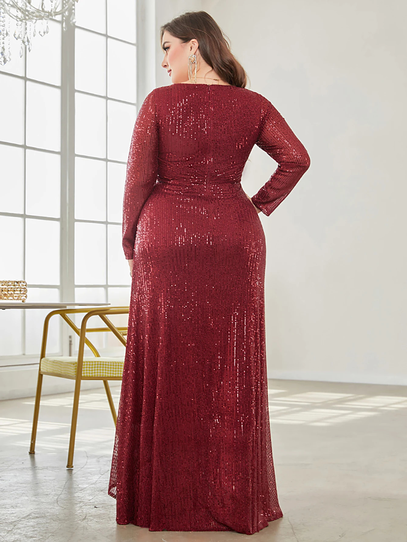 XUIBOLs charming sequined party dress featuring a V-neck and sleeping gown. 250103