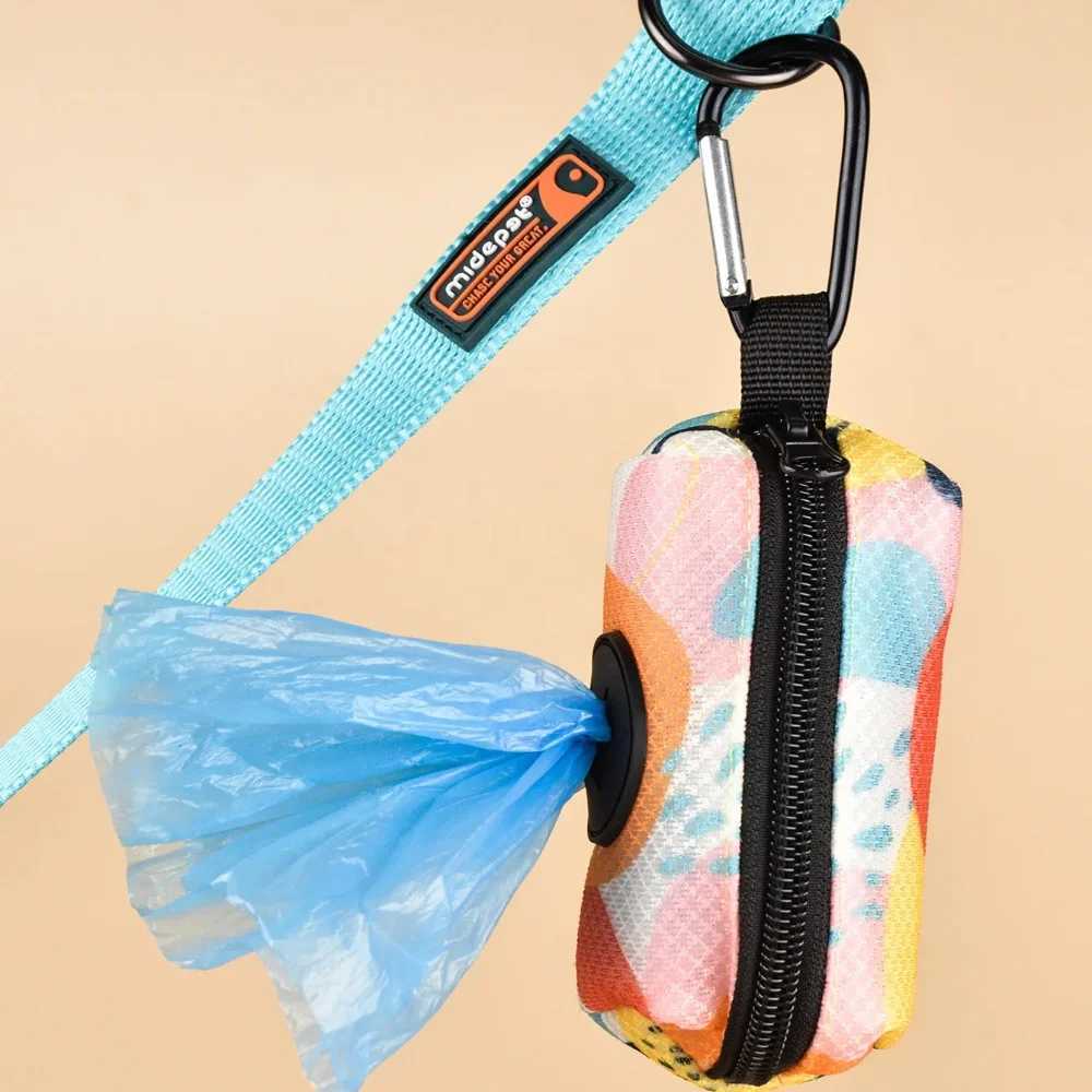 Fashion Pet Out Garbage Bag Portable Outdoor Dog Walking Cleaning Poop Box Holder Dispenser Attaches To Rope Storage ContainerXJ250104