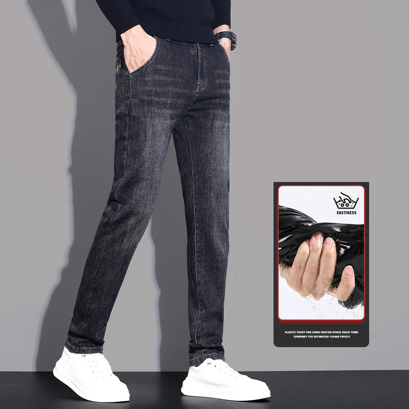 Blue velvet jeans autumn and winter item slim fit small foot elastic mens upper body stylish casual denim pants large size 241230