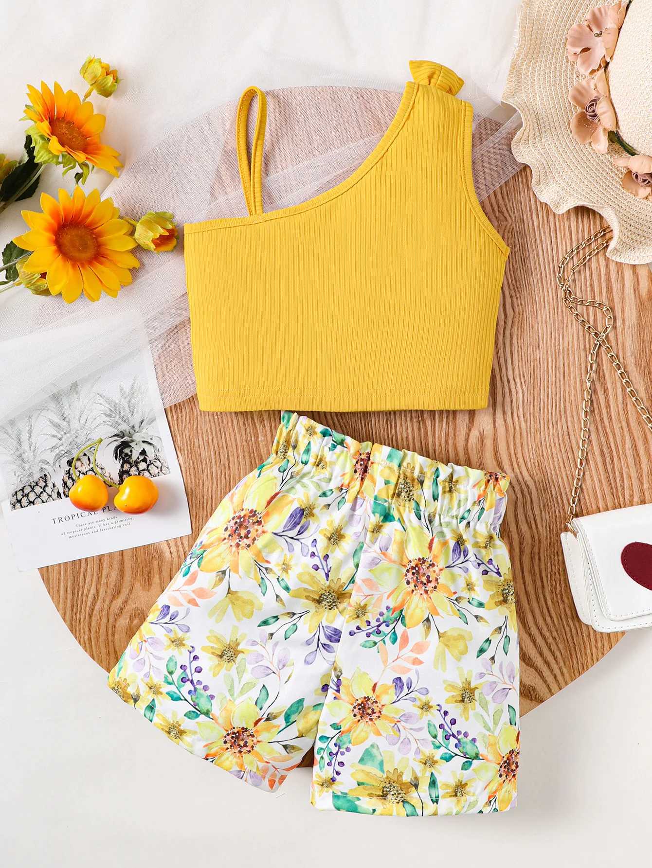 2PCS Summer Childrens Girls Clothing Set Pendant Bow Top+Flower Shorts Fashion Design Par Childrens Girls Clothing 1-8 YearsXJ250410