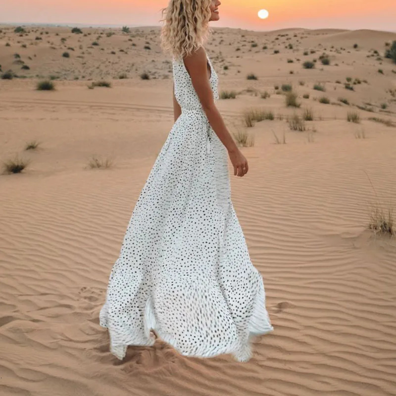 Casual printed fashionable sleeveless vest long dress 2025 summer bohemian V-neck loose A-line dress elegant beach party dress long robe women 250103