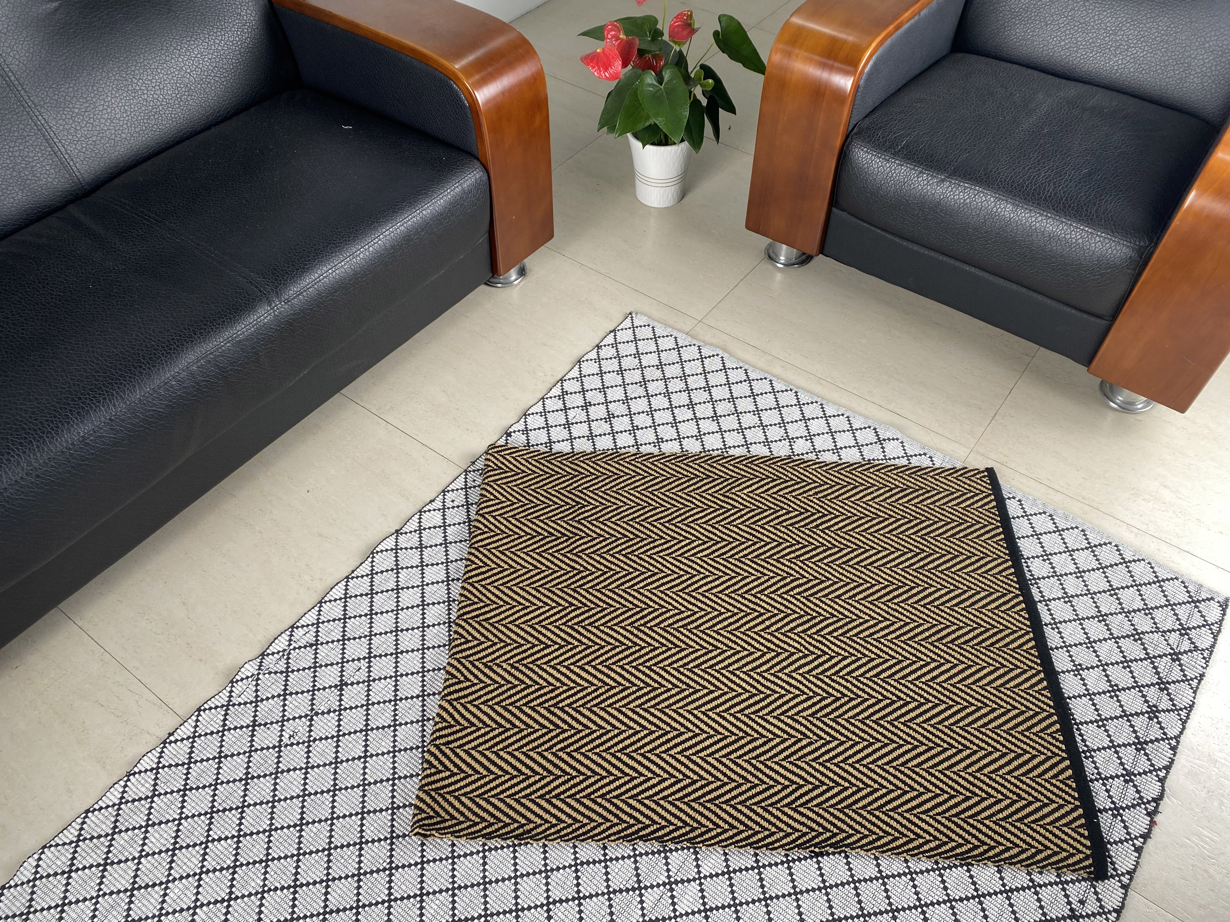 Handcrafted Cotton Area Rug with Durable Structure and Water-Resistant Finish for Sophisticated Spaces