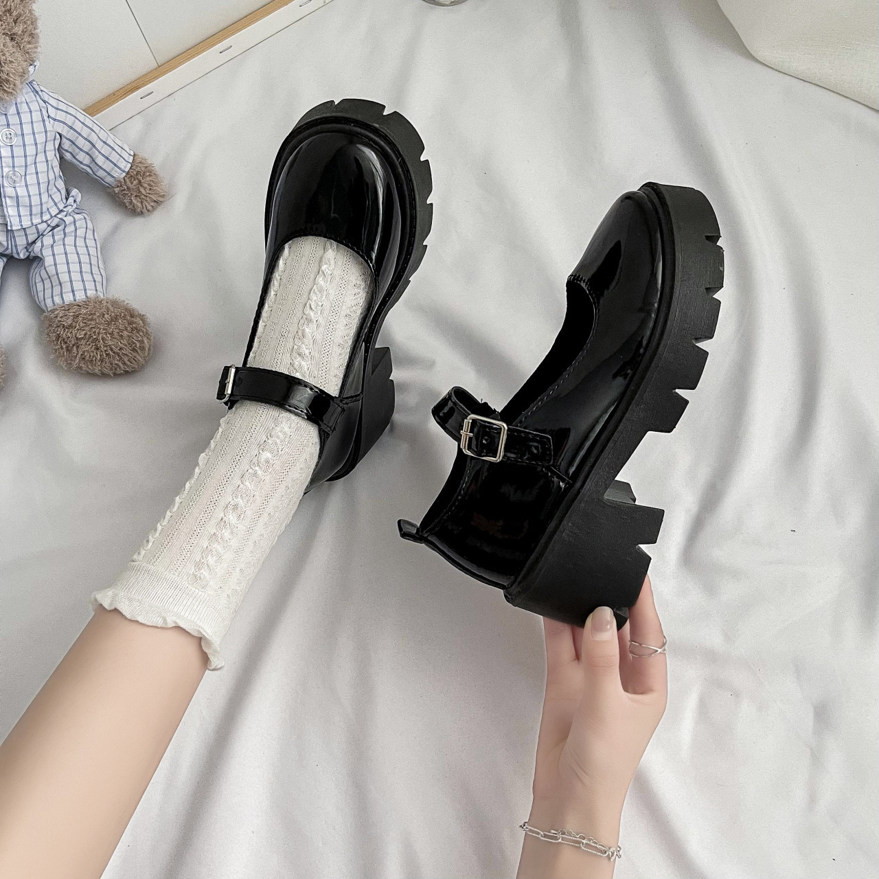 Toe Ddmywed Round Thick Heel Button Casual Small Leather For Women S Summer New British Style Student Shallow Cut Low Top Single Shoes Chinese Brand F
