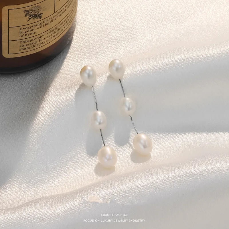 Women Advanced Mosquito Coil Ear Clip with Long Tassel Natural Freshwater Pearl Piercing Earrings Fashionable Protective Jewelry 250103